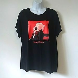 GUC marilyn monroe red graphic of marilyn and puppy on short sleeve tee